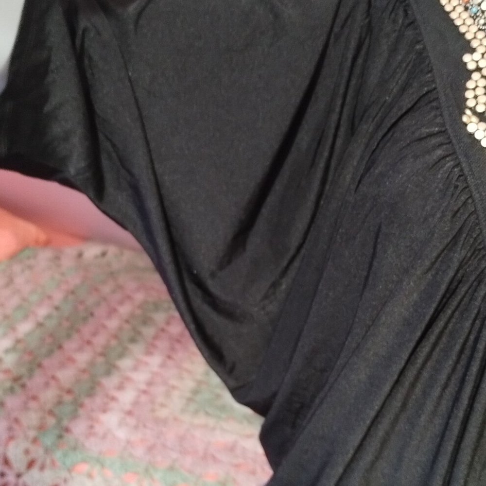 Elegant Black Kaftan with Gold Embellished Neckline - Picture 5 of 10